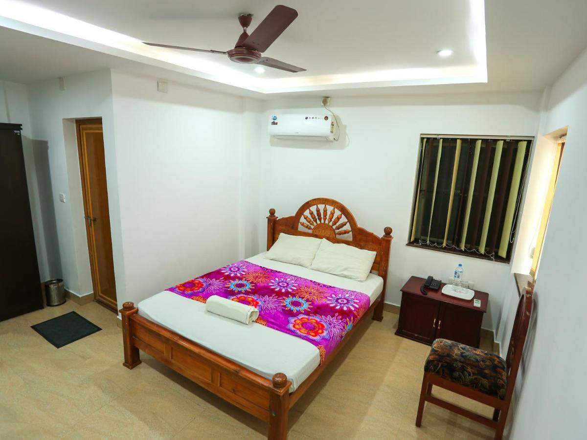Hare Krishna Inn Guruvāyūr Екстериор снимка