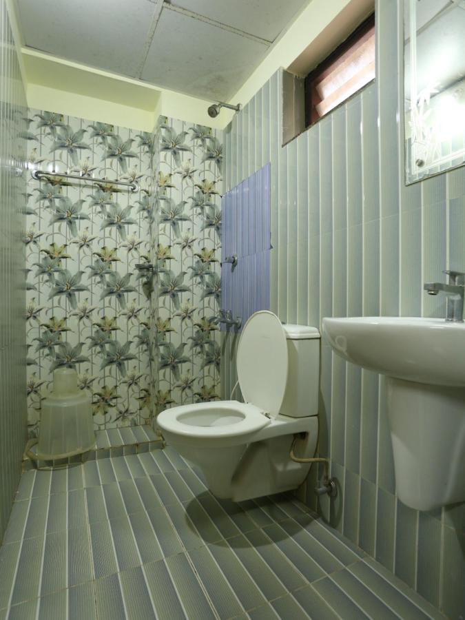 Hare Krishna Inn Guruvāyūr Екстериор снимка