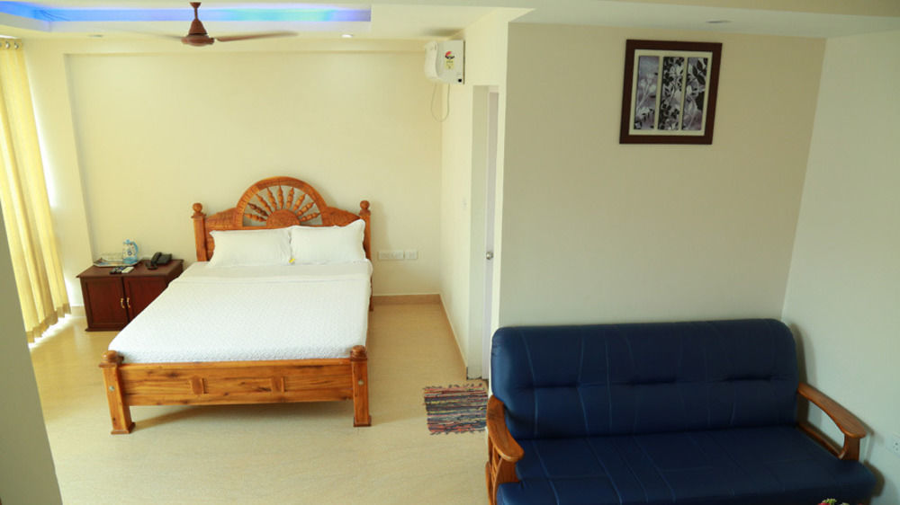 Hare Krishna Inn Guruvāyūr Екстериор снимка