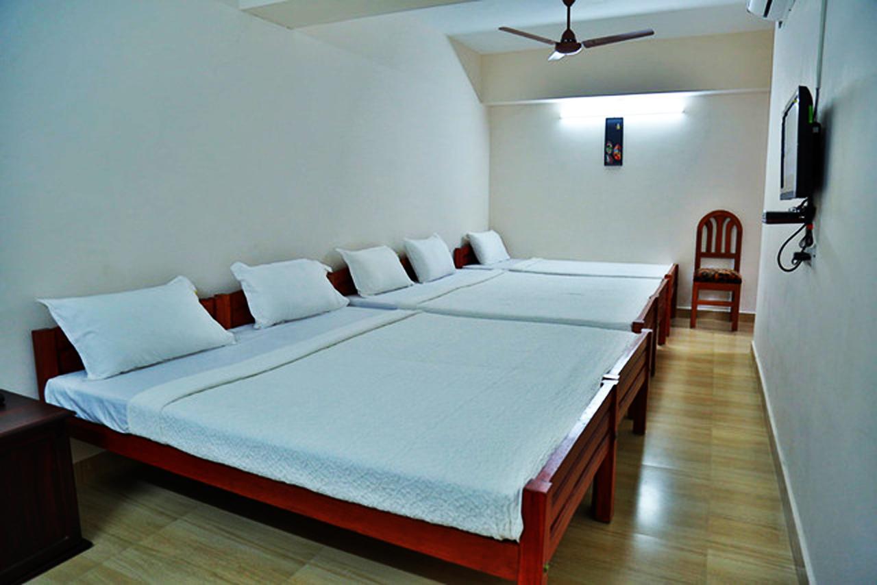 Hare Krishna Inn Guruvāyūr Екстериор снимка